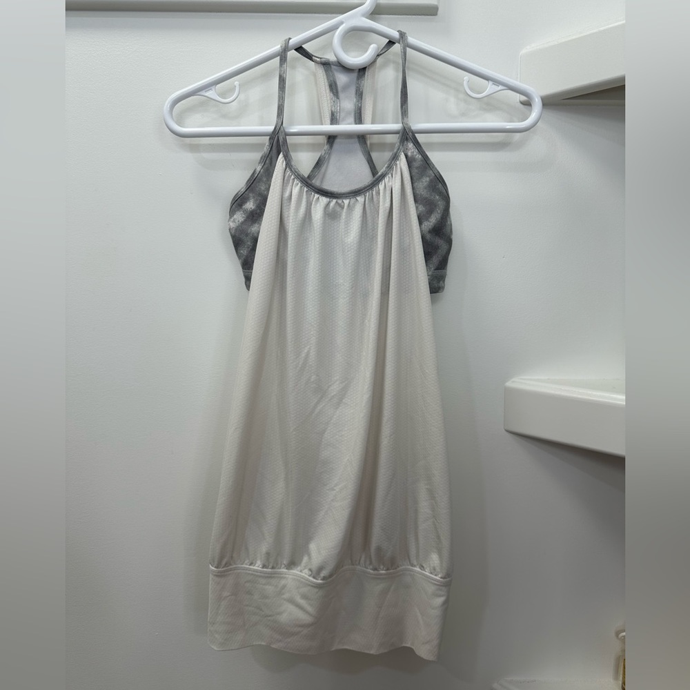 Lululemon no limits tank